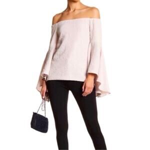 ROMEO + JULIET COUTURE OFF THE SHOULDER BELL SLEEVE TOP IN CASHMERE NWT LARGE